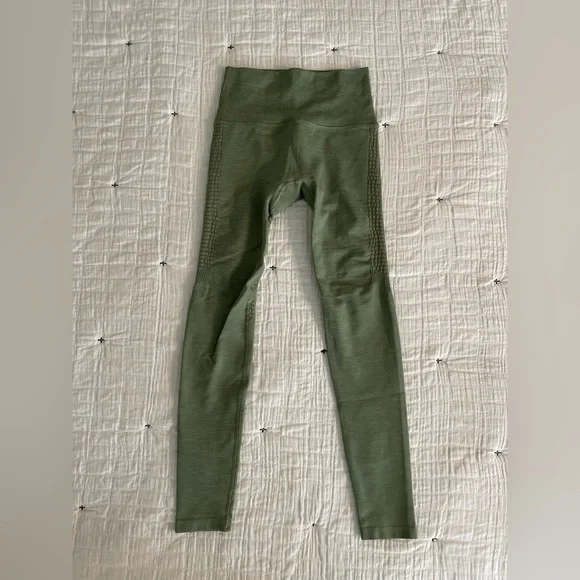 ALPHALETE Halo High Rise Compression Leggings in Sage Green Size S - Picture 4 of 11